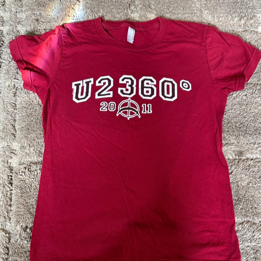 U2360° Red Graphic Tee